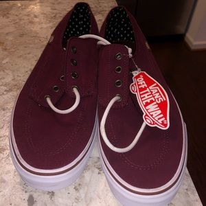 Vans maroon men’s 10.5 women’s 12 NEW WITH TAGS